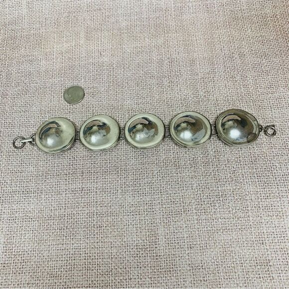 Jewelry - VTG Silver Disc Bracelet